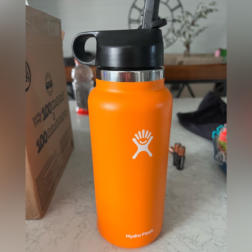 COPY - Hydro flask water bottle orange 32 oz